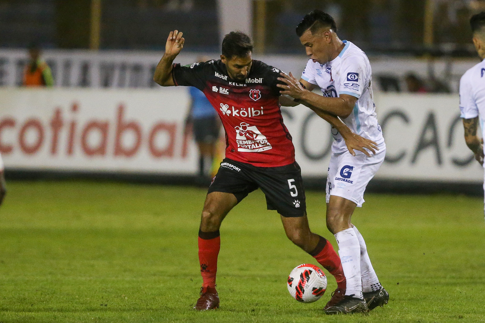 Alfaro strikes at right time for Alajuelense at Alianza