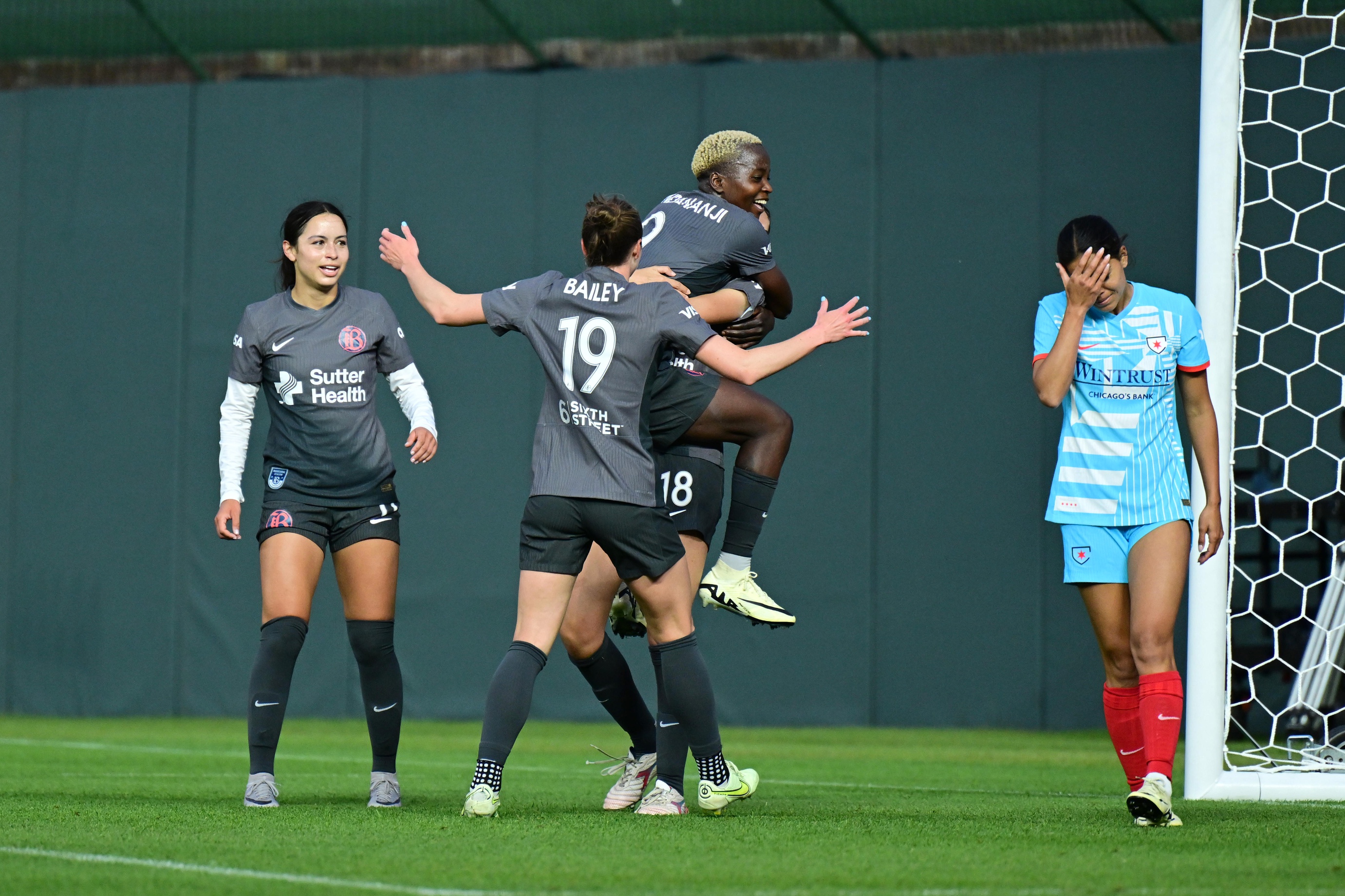 NWSL Match At Wrigley Field Sets New Attendance Record