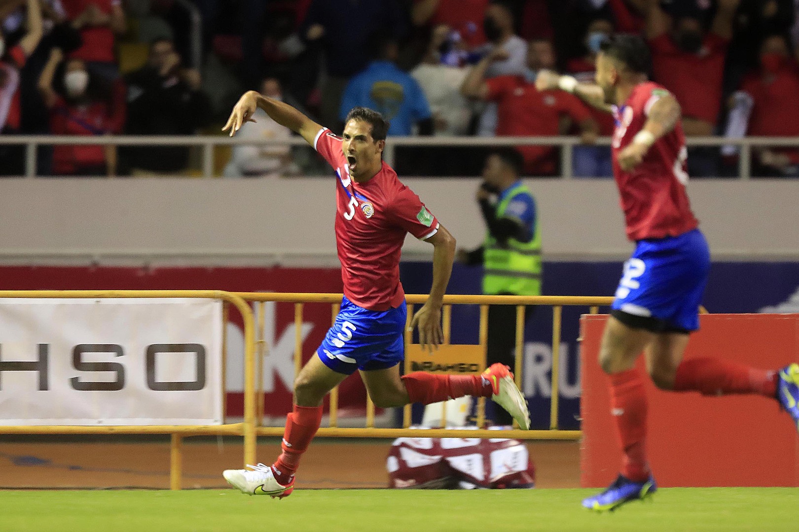 Con gol de Borges, Costa Rica logra crucial victoria ante Canadá
