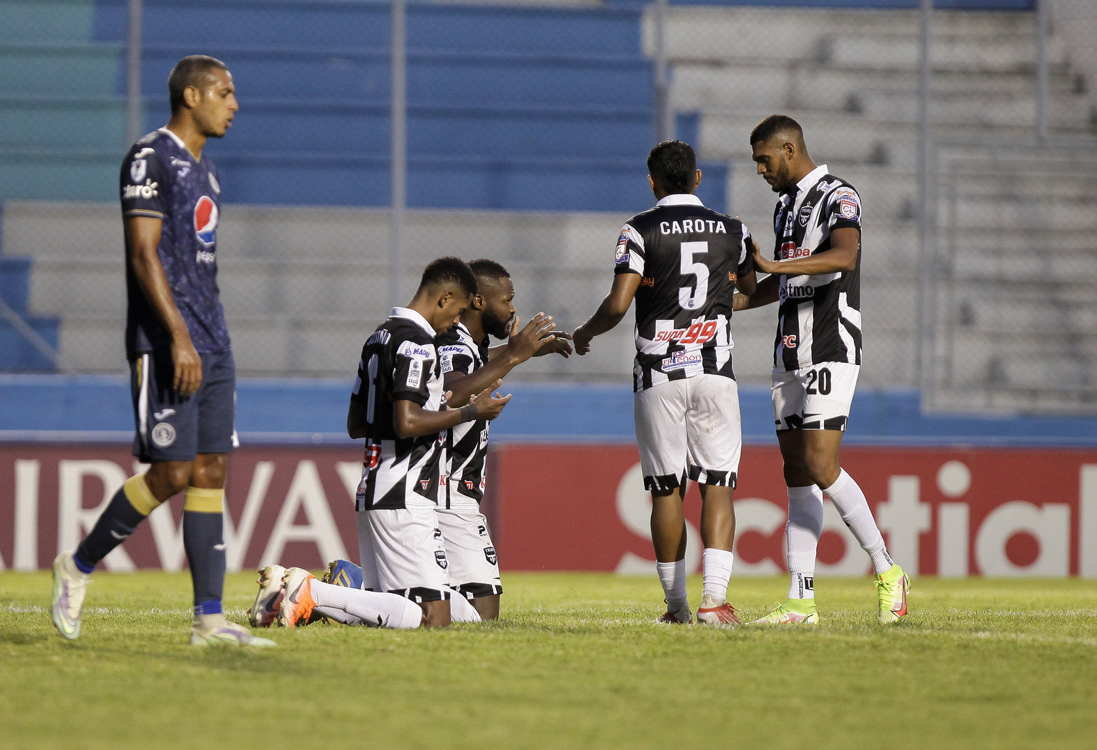 Image with no description