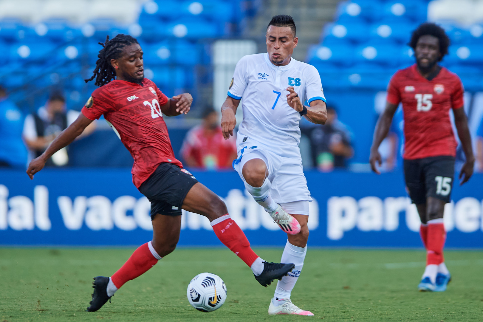 El Salvador supera a Trinidad y Tobago y avanza a la siguiente ronda